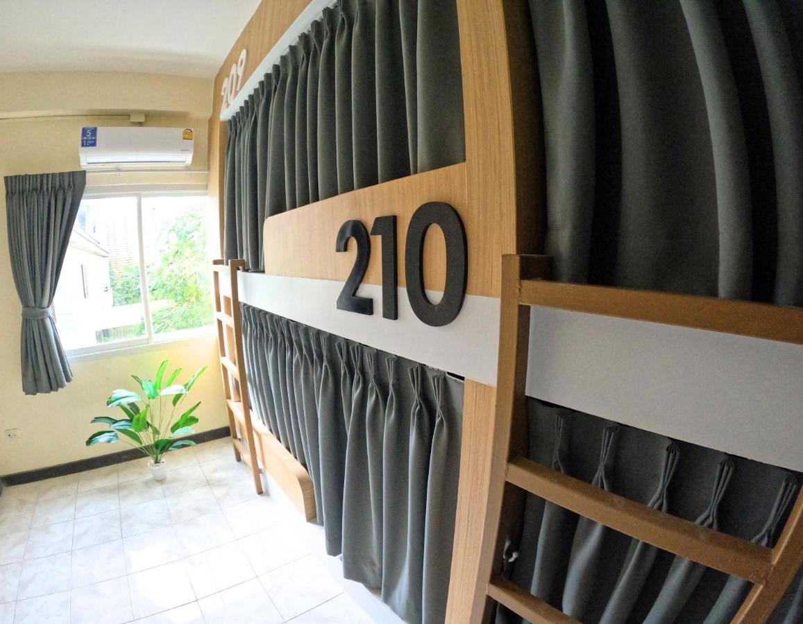 Kpop Hostel Karon Екстер'єр фото