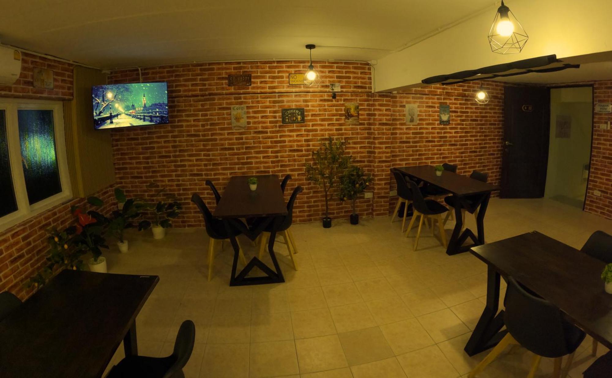 Kpop Hostel Karon Екстер'єр фото