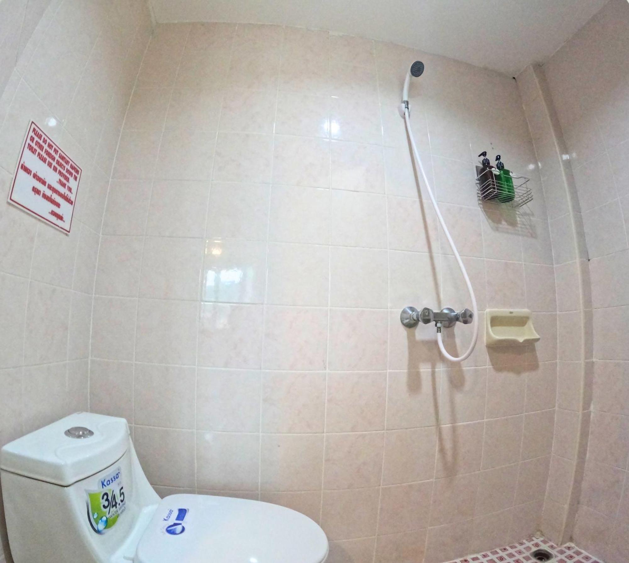 Kpop Hostel Karon Екстер'єр фото