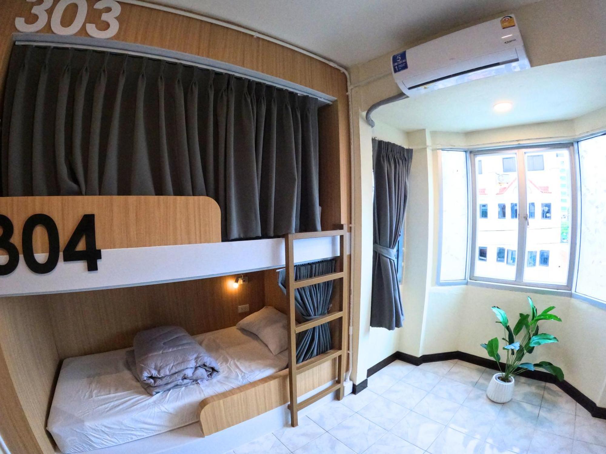 Kpop Hostel Karon Екстер'єр фото
